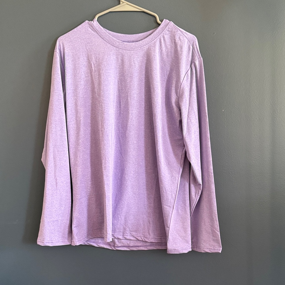 NWOT NEVER WORN Lavender Long Sleeve Activewear Shirt